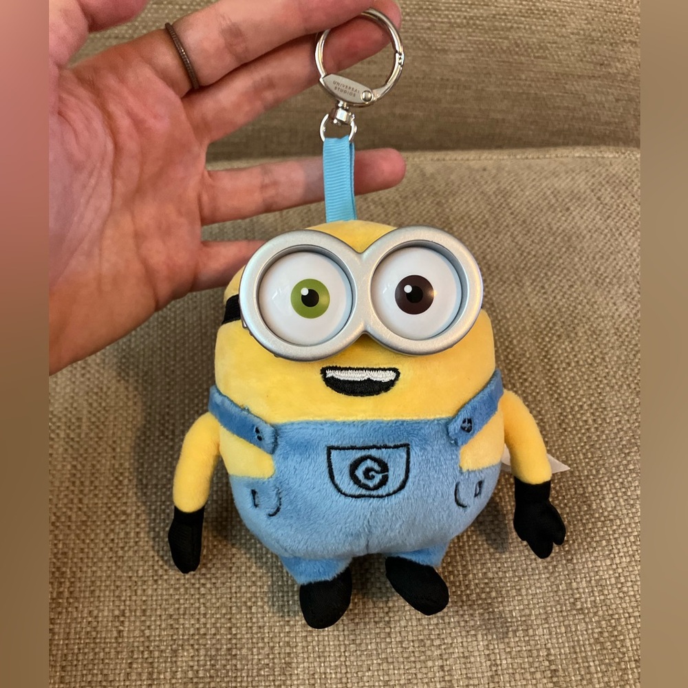 Universal studios minion plush keychain - Picture 1 of 4